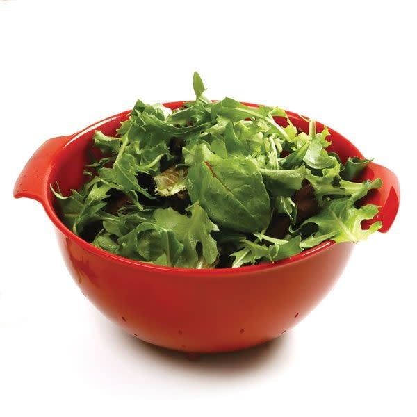 2 quart Red Plastic Colander