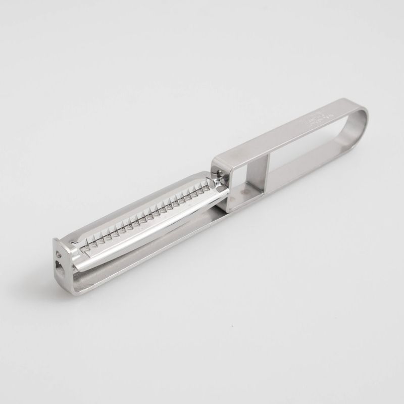 Japanese Julienne Peeler