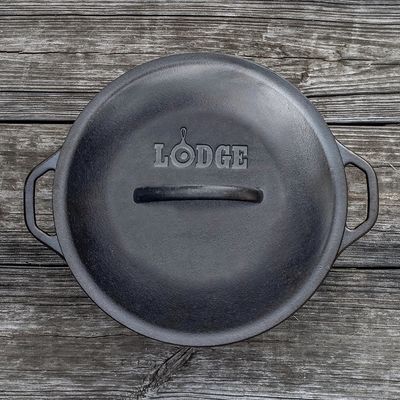 Lodge 5 quart Round Pre-Seasoned Cast Iron Dutch Oven