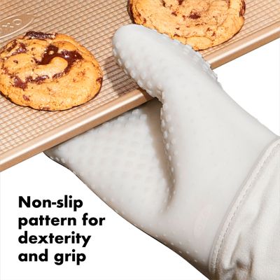 OXO Oat Silicone Oven Mitt