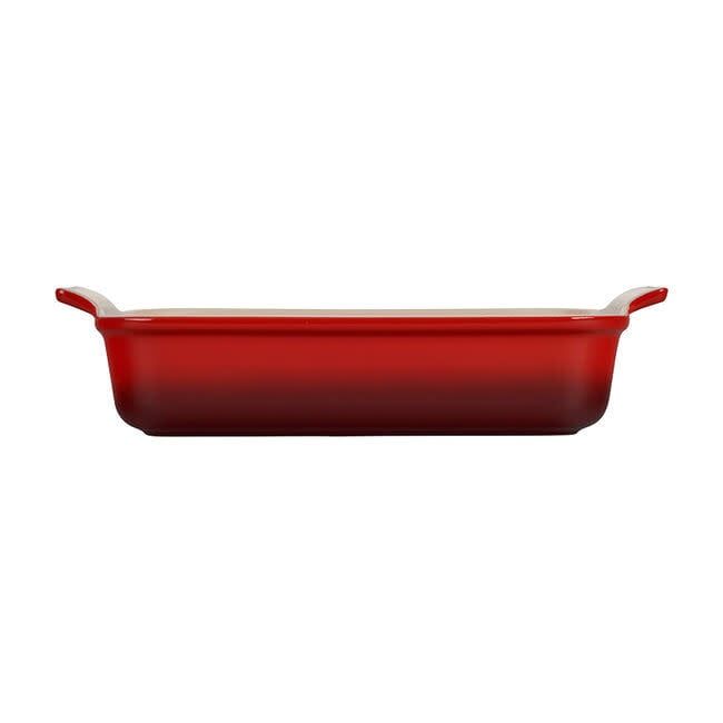 Le Creuset 4 quart Cherry Red Baking Dish