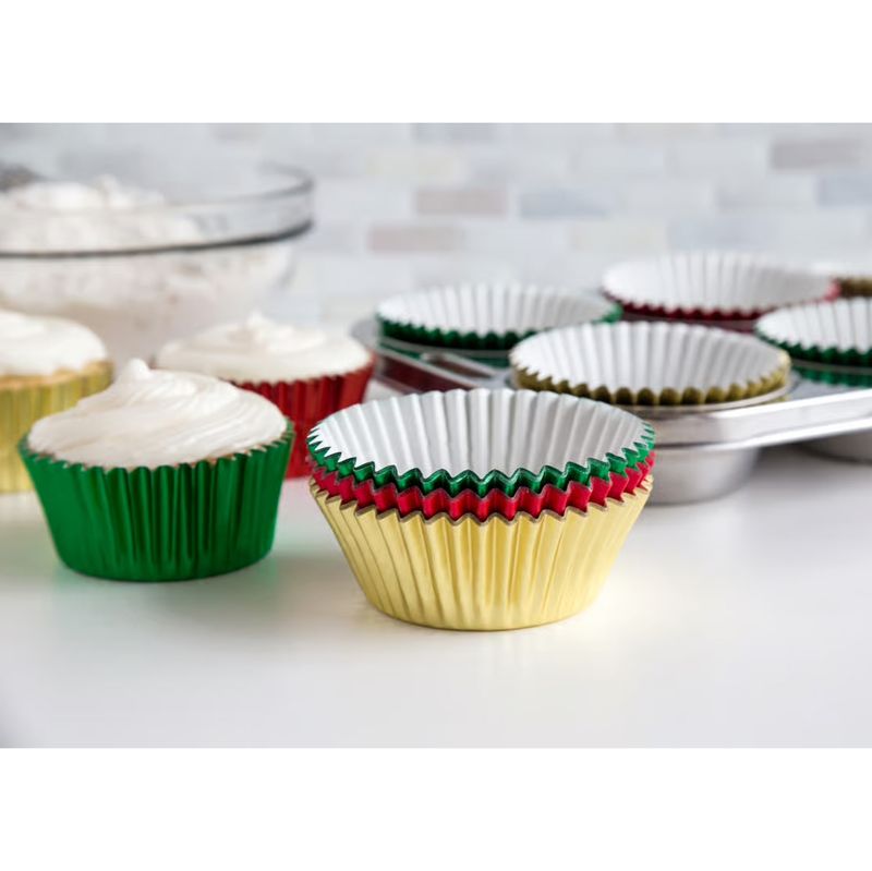 Red, Green, &amp; Gold Foil Baking Cups
