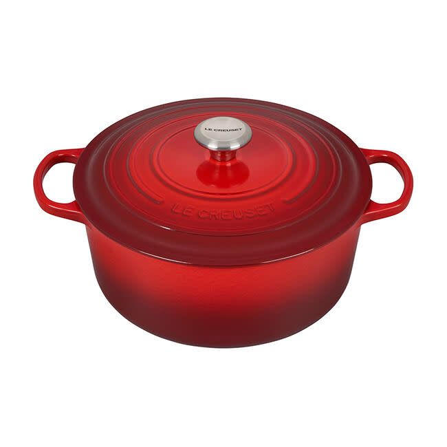 Le Creuset 7.25 quart Round Cherry Dutch Oven