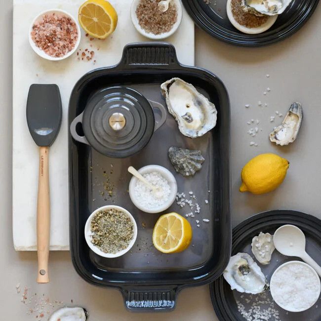 Le Creuset 3 quart Oyster Baking Dish with Platter Lid