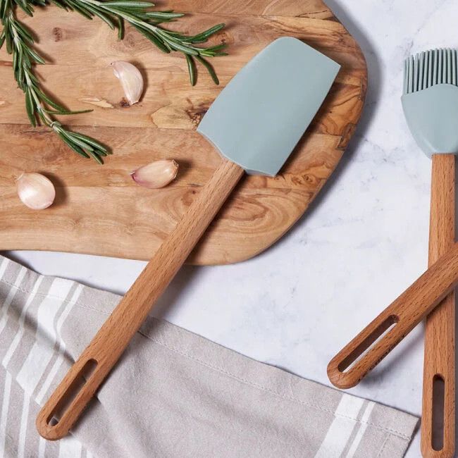 Le Creuset Sea Salt Medium Silicone Spatula