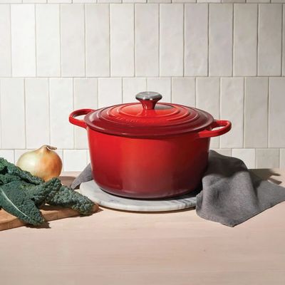 Le Creuset 6.5 quart Deep Round Cherry Dutch Oven
