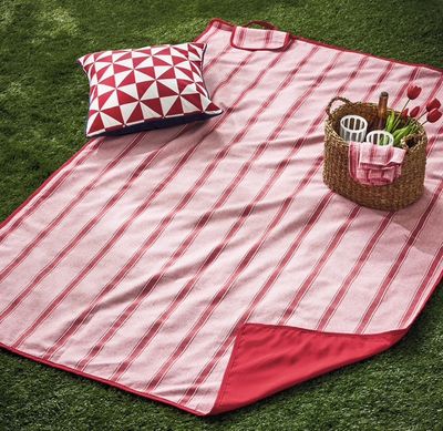 Red &amp; White Striped Picnic Blanket
