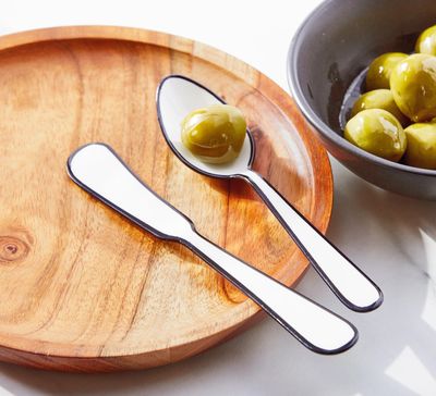 White Enamel Spreader with Black Trim