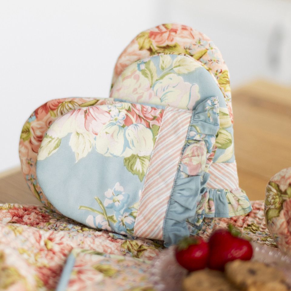April Cornell Blanche Mist Patchwork Mini Oven Mitts, set of 2
