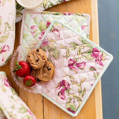 April Cornell Sweet Pea Patchwork Potholders, set of 2