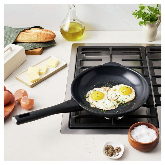Zwilling J.A. Henckels 8" Madura Ceramic Frying Pan