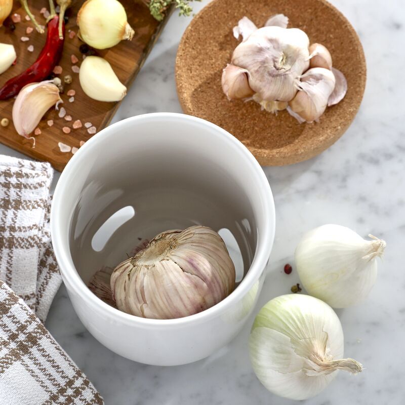 Cork Base Garlic Saver