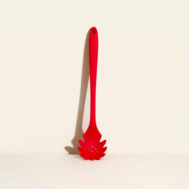 GIR Red Silicone Spaghetti Server
