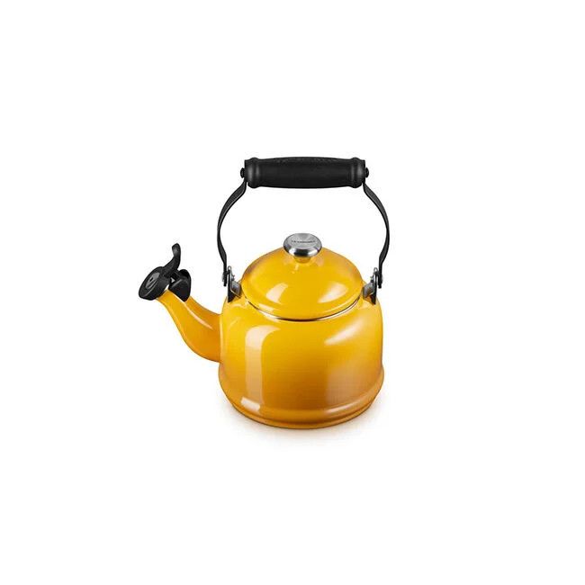 Le Creuset 1.25 quart Nectar Yellow Tea Kettle