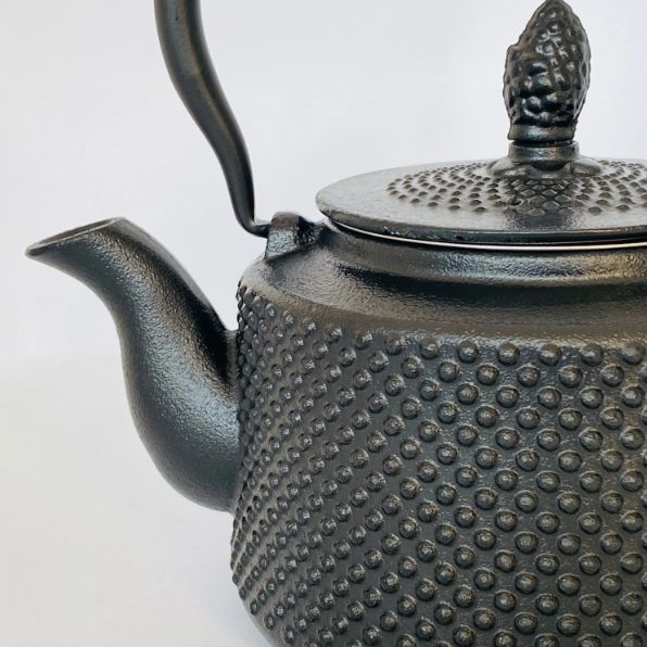 Tall Black Hobnail - Cast Iron Teapot 850ml