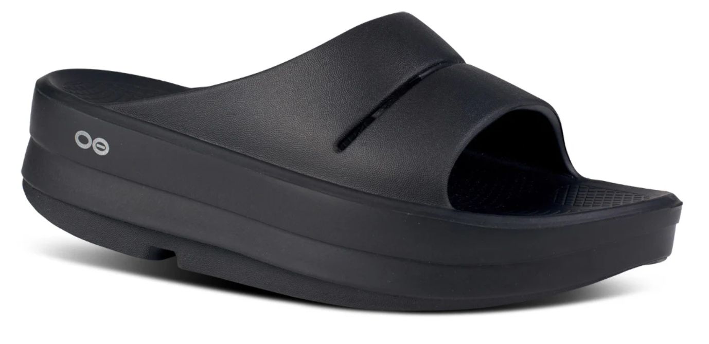 OOFOS OOMEGA OOAHH, Color: Black, Size: 7
