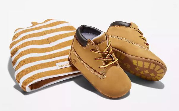 TIMBERLAND CRIB BOOTIE W/HAT, Size: 1