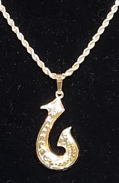 Hawaiian Fish Hook Pendant in Hamilton Gold