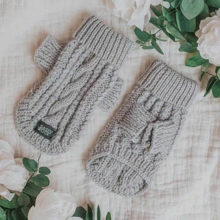 Sassy Woof Cable Knit Gray Medium