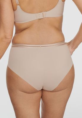 Naturana 4658 Everyday Invisible Seamless Brief with  Bonded Edges