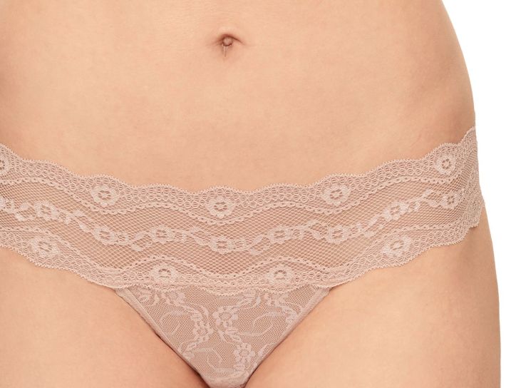b.tempt&#39;d Lace Kiss Thong 970182