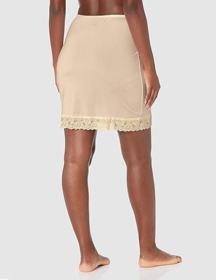 Jockey Skimmies® Ultralight Smoothing Lace Half Slip 3322