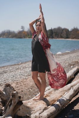 Women's Scarlet Long White and Red Leaf Print