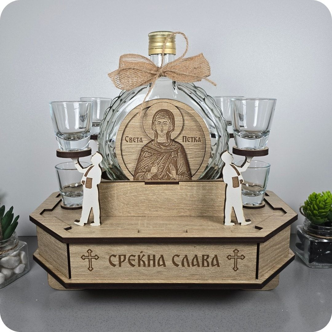 МИНИ-БАР СО КЕЛНЕРИ
