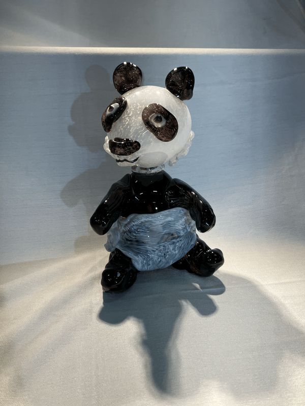 Panda ca 26 cm hög  signerad nr 1....6000 kr