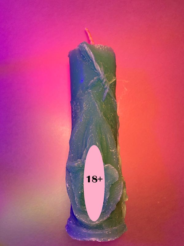 Kerze mit Vulva Abdruck von Christy Ley