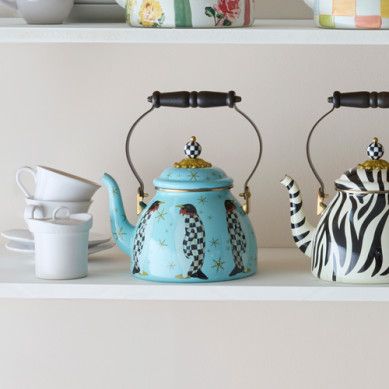 PENGUIN PARADE 2QT TEA KETTLE