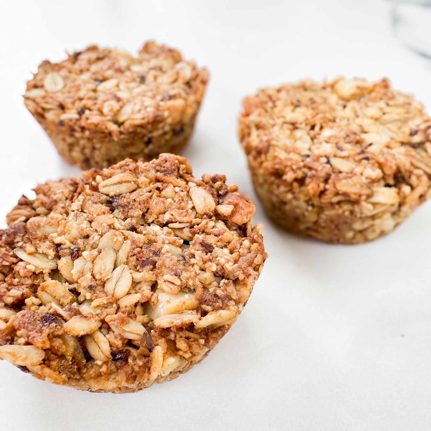 Macadamia Oat Cookies