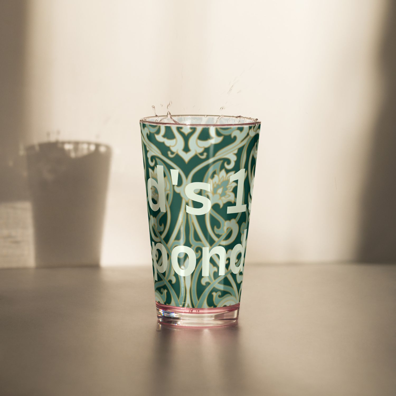 Shaker pint glass