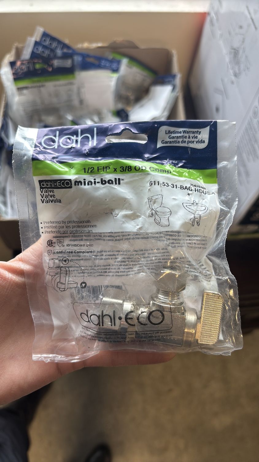 1/2 in. FIP Inlet x 3/8 in. Compression Outlet 1/4-Turn Angle Stop