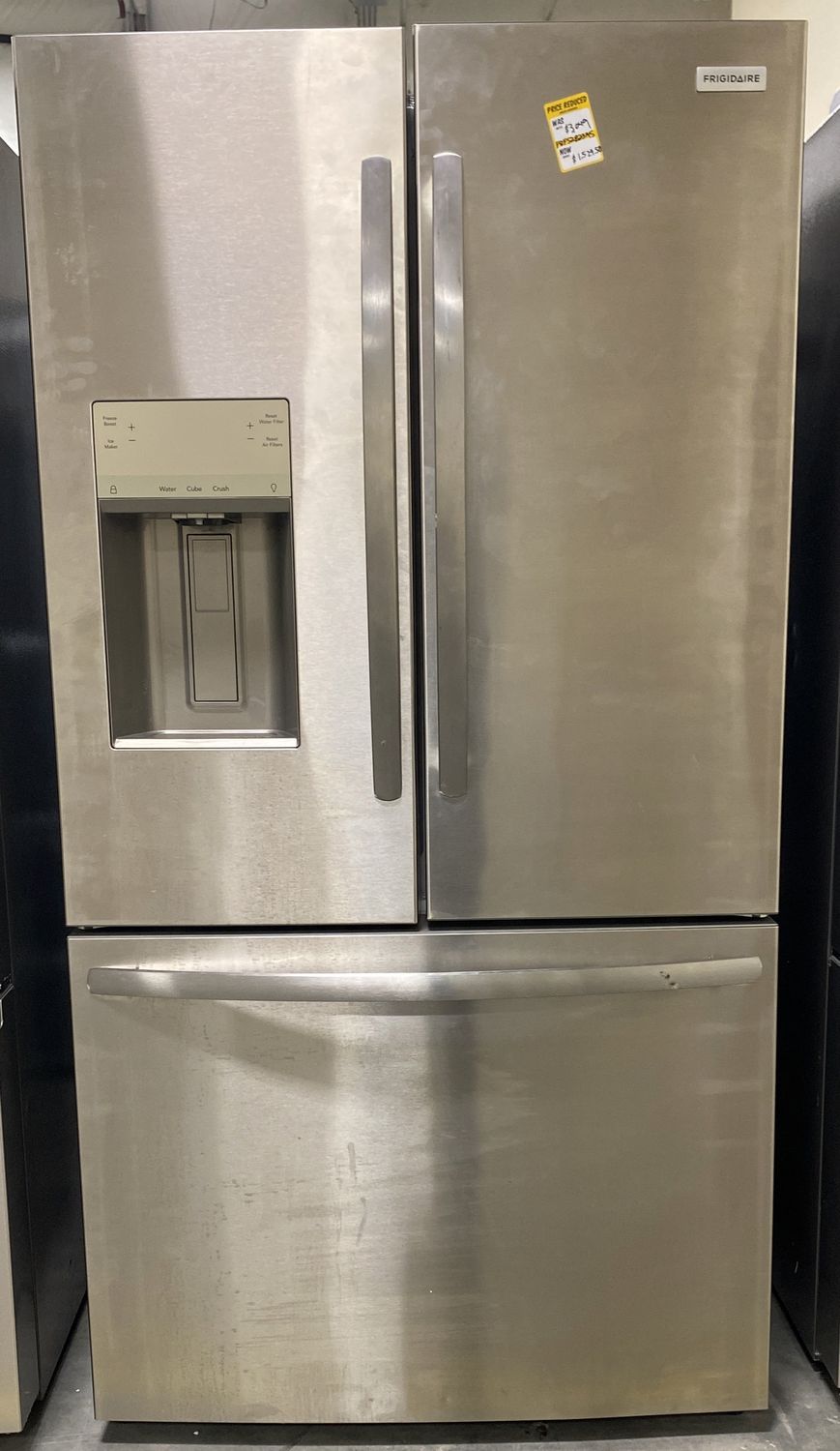 Frigidaire 27.8-cu ft French Door Refrigerator with Ice Maker (Stainless Steel) ENERGY STAR