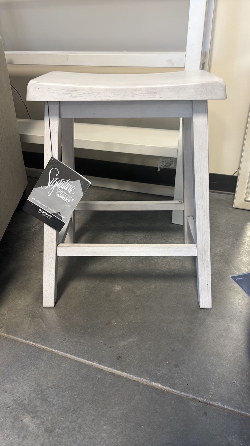 D242 STUVEN - STOOL (2/CN)