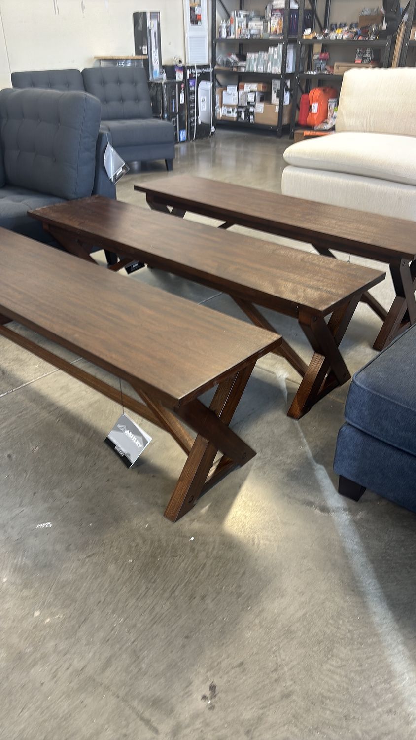 D662 WINDVILLE - LARGE DINING ROOM BENCH