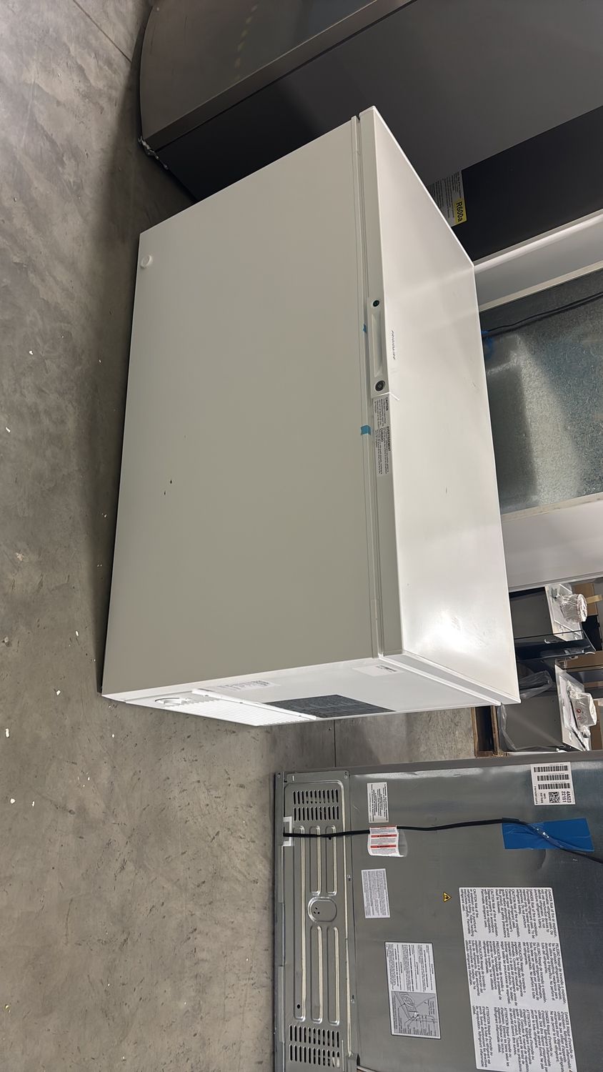 Frigidaire 14.8-cu ft Manual Defrost Chest Freezer (White)