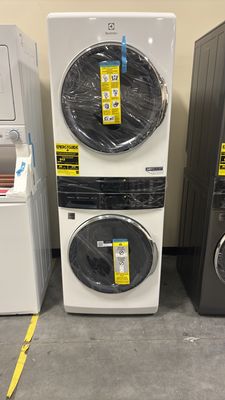 Electrolux Electric Stacked Laundry Center with 4.5-cu ft Washer and 8-cu ft Dryer (ENERGY STAR)