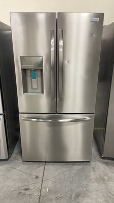 Frigidaire Gallery 27.8-cu ft French Door Refrigerator with Dual Ice Maker (Fingerprint Resistant Stainless Steel) ENERGY STAR