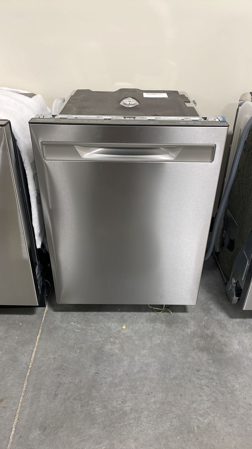 Frigidaire Gallery Stainless Steel Tub Top Control 24-in Built-In Dishwasher With Third Rack (Smudge-proof Stainless Steel) ENERGY STAR, 47-dBA