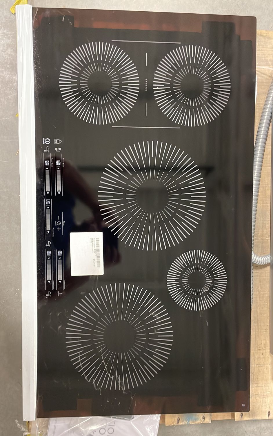 Frigidaire Gallery 36-in 5 Elements Black Induction Cooktop