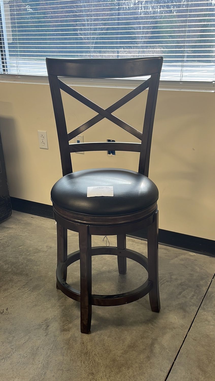 D697 PORTER - UPH SWIVEL BARSTOOL (2/CN)