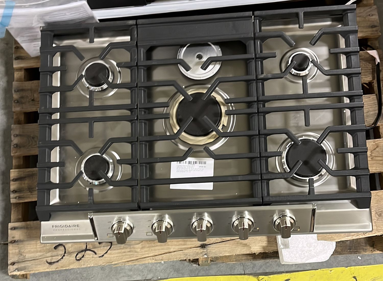 Frigidaire Gas Cooktop with 5 Sealed Burners, 18,000 BTU Burner, Simmer Burner, Even Temp™ Burner, Continuous Grates, Backlit LED Knobs, and ADA Compliant: 30 Inch