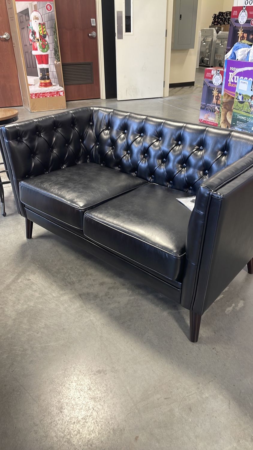 Black Tuffed Loveseat