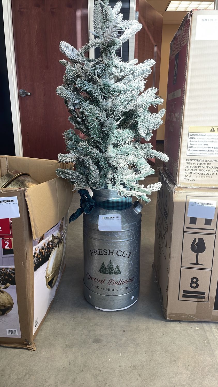 Members Mark 4.5ft Vintage Topiary Flocked