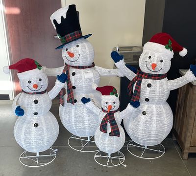 Best Choice Products 4-Piece 2D Lighted Snowman Family Set Outdoor Yard Decor w/ 160 Twinkling LED Lights