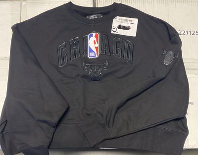NBA CHICAGO BULLS TRIPLE BLACK WOMEN'S CREWNECK-XL