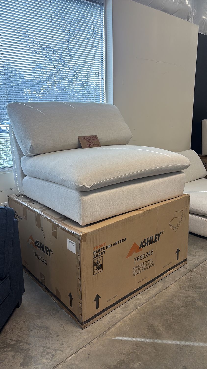 78802 TILNEY - ARMLESS CHAIR