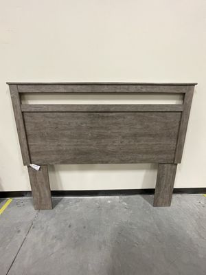 B061 KLOVAR - QUEEN/FULL PANEL HEADBOARD